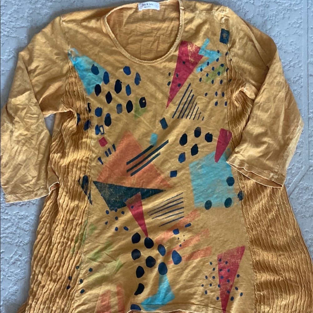 Geometric Patterned Yellow Top - Picture 4 of 8